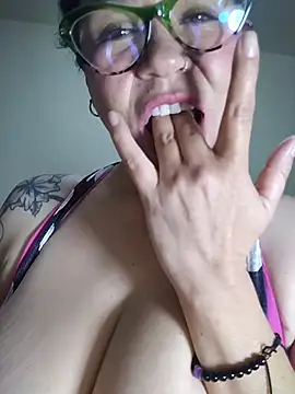 JohannaLuxe live