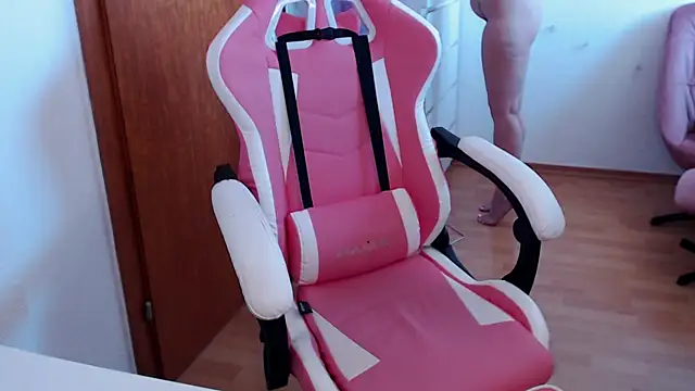 ox_Tricia live