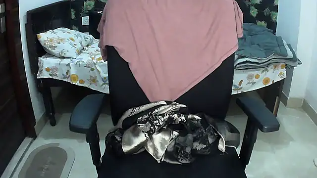 Yoursnandini8 live