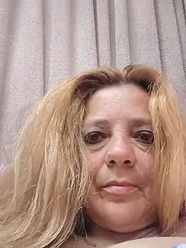 karlaanqui1 live
