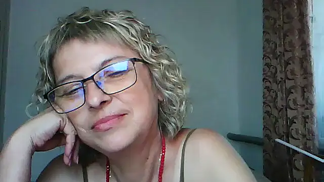 ElizabethGorden live