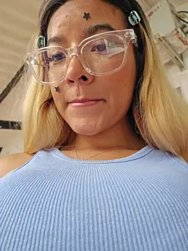 Pretty_roxxyy live