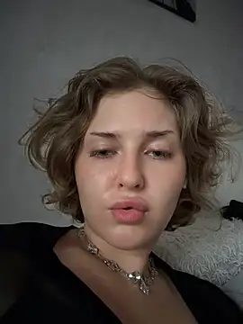 KellyKeler live