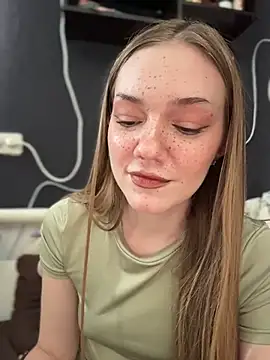 MilaMoone live
