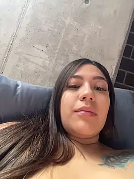 Latina_vanessa live