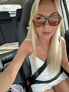 LisaMurr live