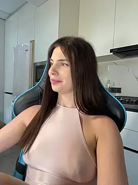 CurlyLara live