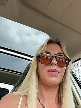 LisaMurr live