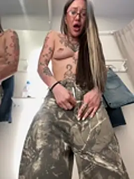 SaintSquirt live