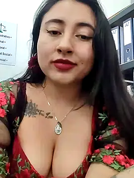 _Sarah-Office1 live