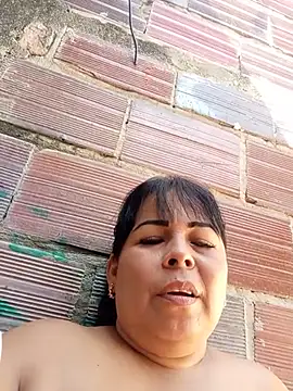 Mother-Big-tits live