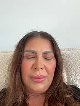 Evelyn_Anya live