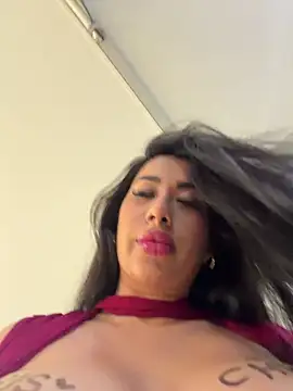 kiim_taaylor live