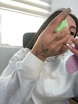 Alyha_cortes_ live