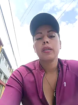 _andrea30 live