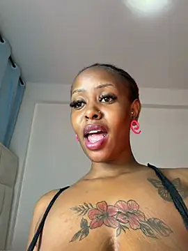 Rose_berry live