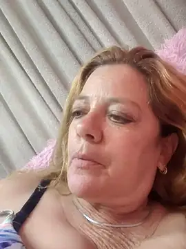 karlaanqui1 live