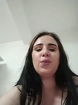 AdelinaJude live