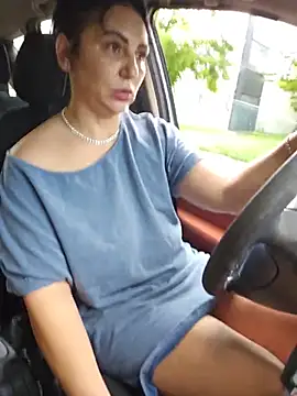 OhhhLauraxx live