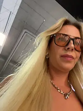 LisaMurr live