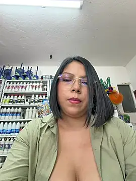 ISABELLA__LUNA live