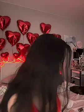 Lina_Thornton_ live