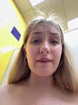 Polly_Pop live