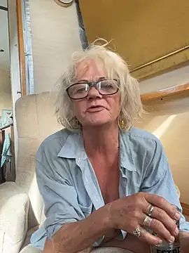 ladyboatlady live