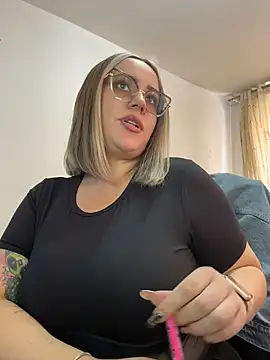 CurvyLust_x live