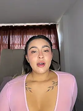 Elina_Hills live