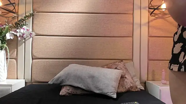 AndreinaOwen live