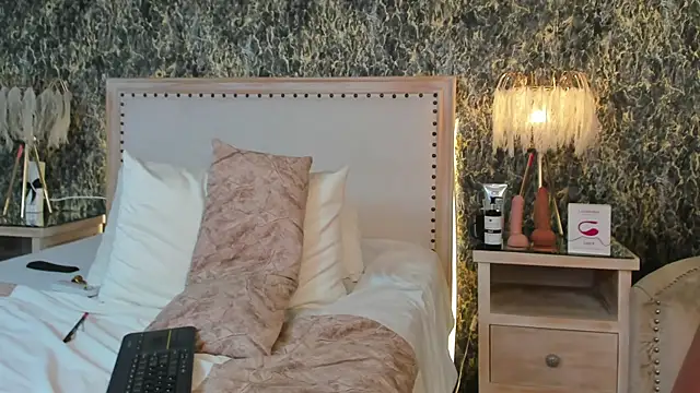 JazmiiMilf live