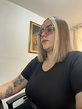 CurvyLust_x live