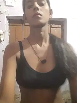 Saloni-Tyagi live