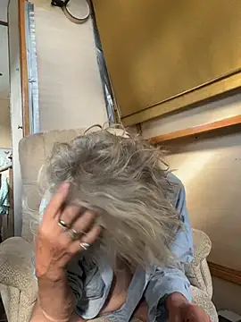 ladyboatlady live
