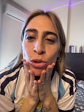 NicoleWilder live
