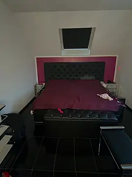 GymMoniMilf live
