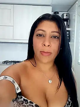 Lashmy111 live