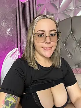 CurvyLust_x live