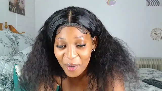 ConnieSmall24 live