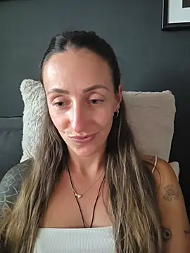 NicoleKaiser live
