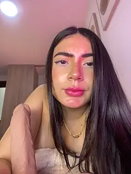 Mia_222 live