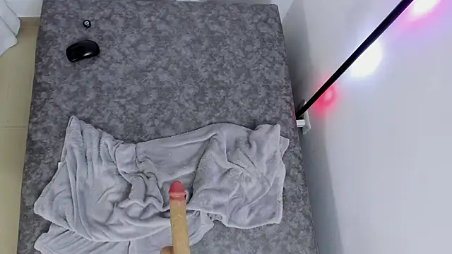Luna_Marquez live