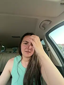 BrunetteNymph live