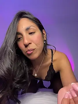 MaddyX__ live