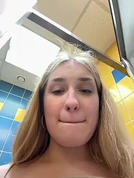 Polly_Pop live