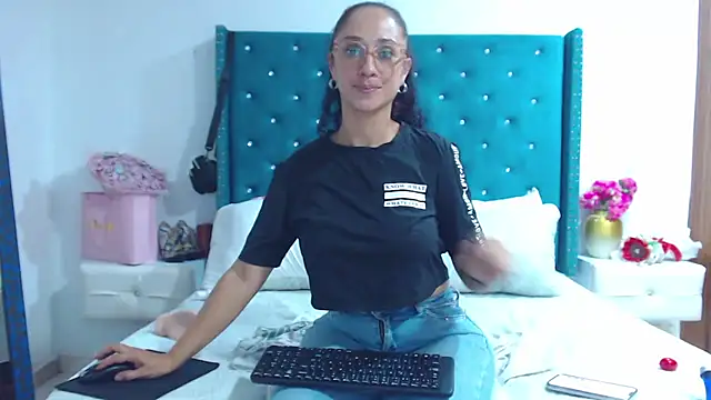 KimScarleth live