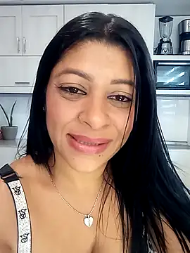 Lashmy111 live