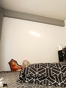LucyCherry69 live