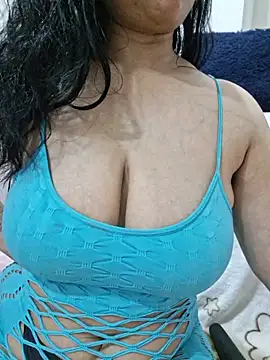 Jassi_Does live